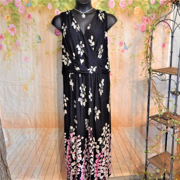 Fashion Bug Dresses & Skirts - 2X Beautiful Black w/Pink & Cream Floral Maxi